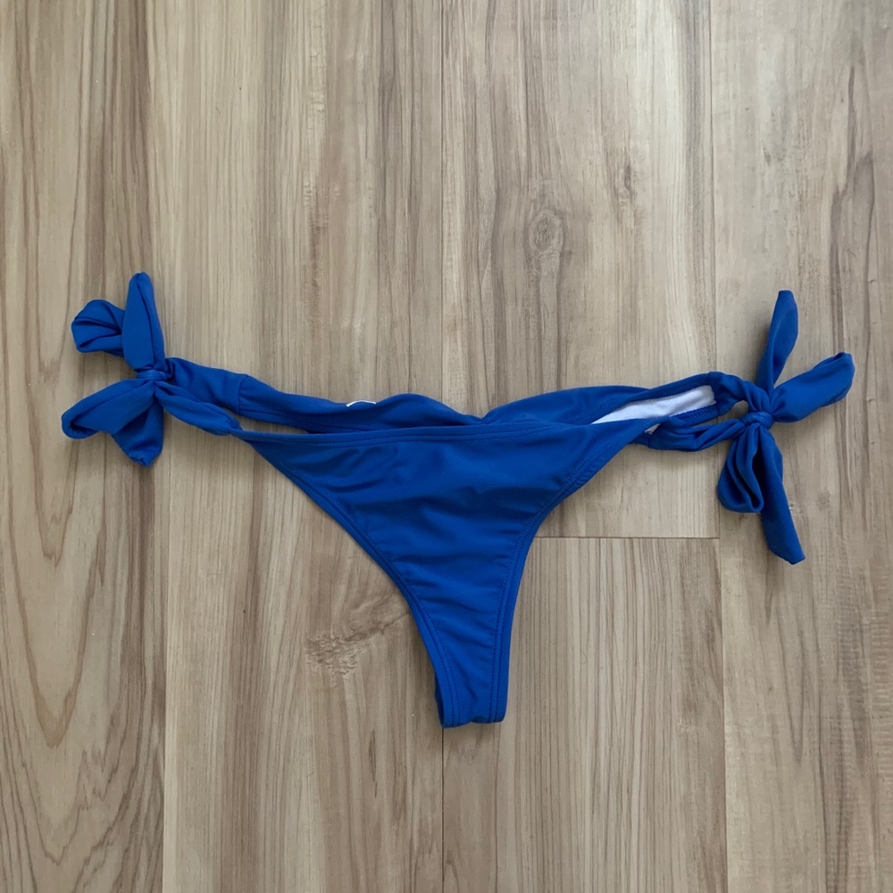 Boutine LA tie bottoms